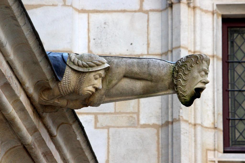 Kyriad Bourges Sud Екстер'єр фото